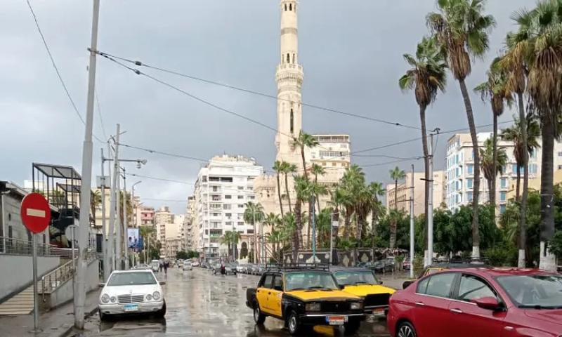 طواريء في الإسكندرية استعدادًا لهطول الأمطار.. والدفع بـ 182 سيارة ومعدة