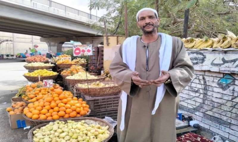 الصعيدي الجدع.. بائع الفاكهة: ياريت كان عندي أكتر من البرتقال لأقدمه للفلسطينيين