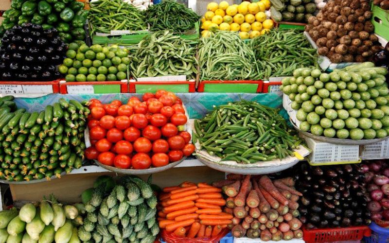 10 جنيهات للطماطم، أسعارالخضروات والفاكهة بالأسواق اليوم السبت 13 أبريل 2024
