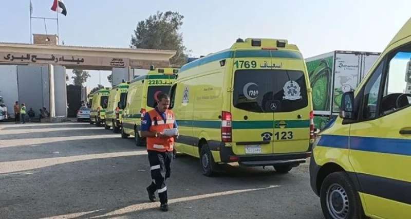 القاهرة الإخبارية: دخول 38 مصابا من قطاع غزة إلى معبر رفح لتلقي العلاج