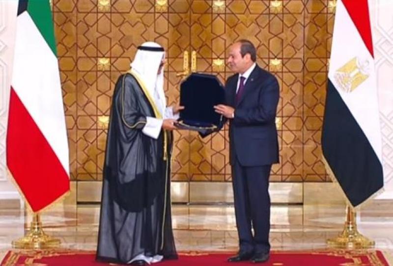 الرئيس السيسي يقلد أمير الكويت قلادة النيل أرفع الأوسمة المصرية