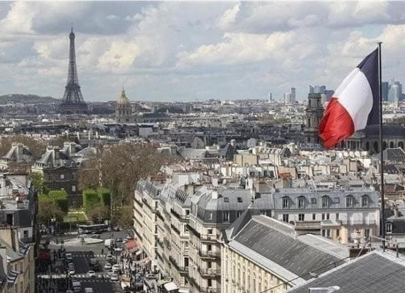 فرنسا تقترح عقد قمة ثلاثية بباريس بسبب حزب الله