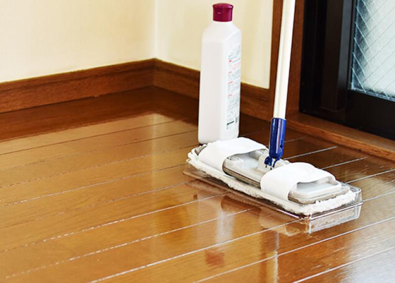 طرق سهلة وبسيطة لتنظيف أرضيات منزلك