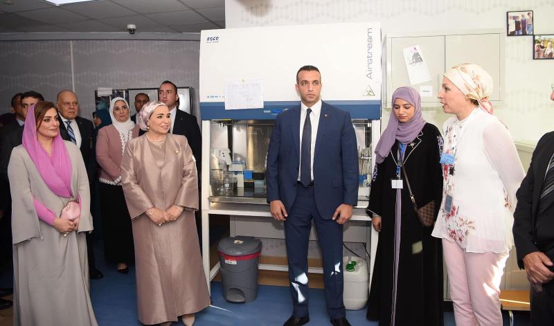 قرينة الرئيس  وحرم سلطان عمان فى زيارة لمستشفى 57357 دعما للأطفال