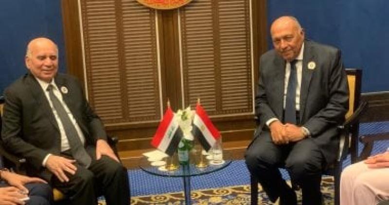 وزير الخارجية يعقد لقاء ثنائياً مع  نظيره العراقي